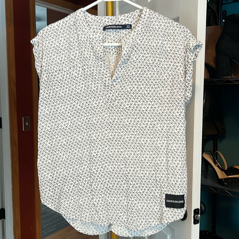 Calvin Klein white and black top